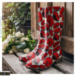Boisterous Poppy Blooms<br>
Selected Top Pick – Porter & Brawn Boisterous Blooms Design Brief<br>
Surface Pattern Design by Lisette Niemand | SassiNiemand Boisterous Poppy Blooms surface pattern design by Lisette Niemand featuring bold red poppy flowers shown on rain / wellington boots.